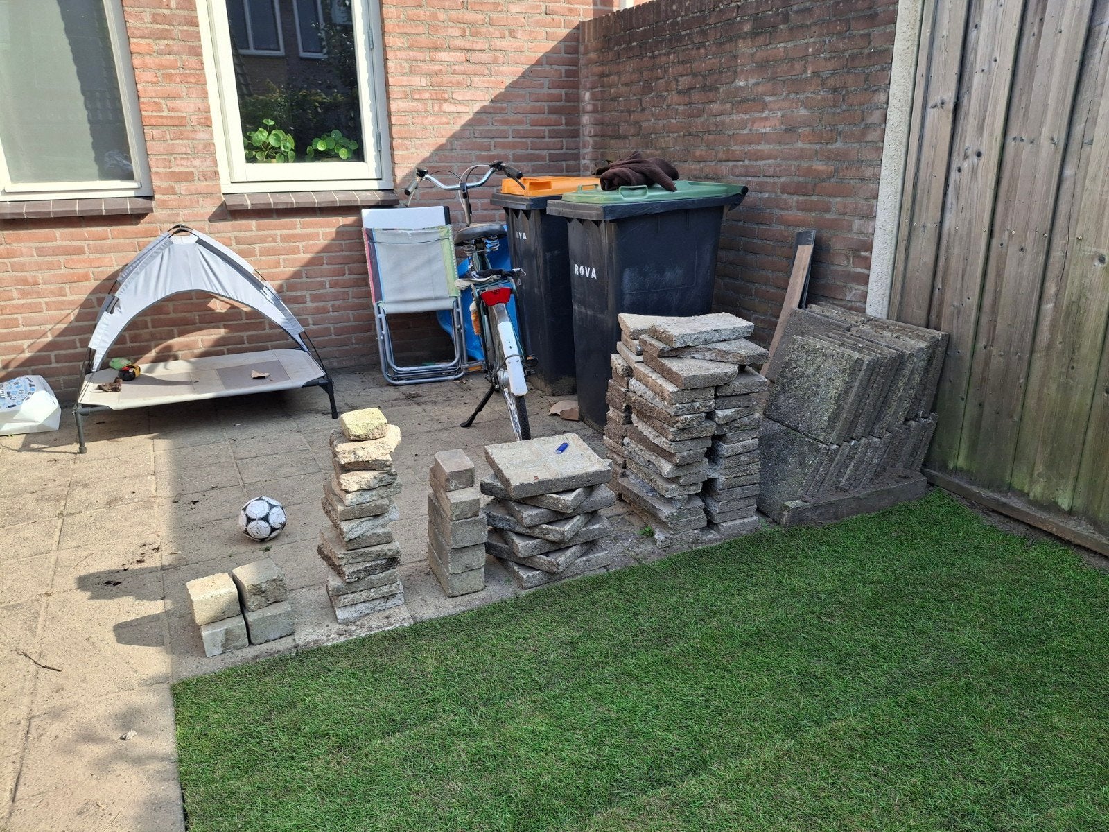 gratis Diverse partij gebruikte tuintegels en klinkers, Gebruikt, Overige typen, Beton, 5 tot 10 m²