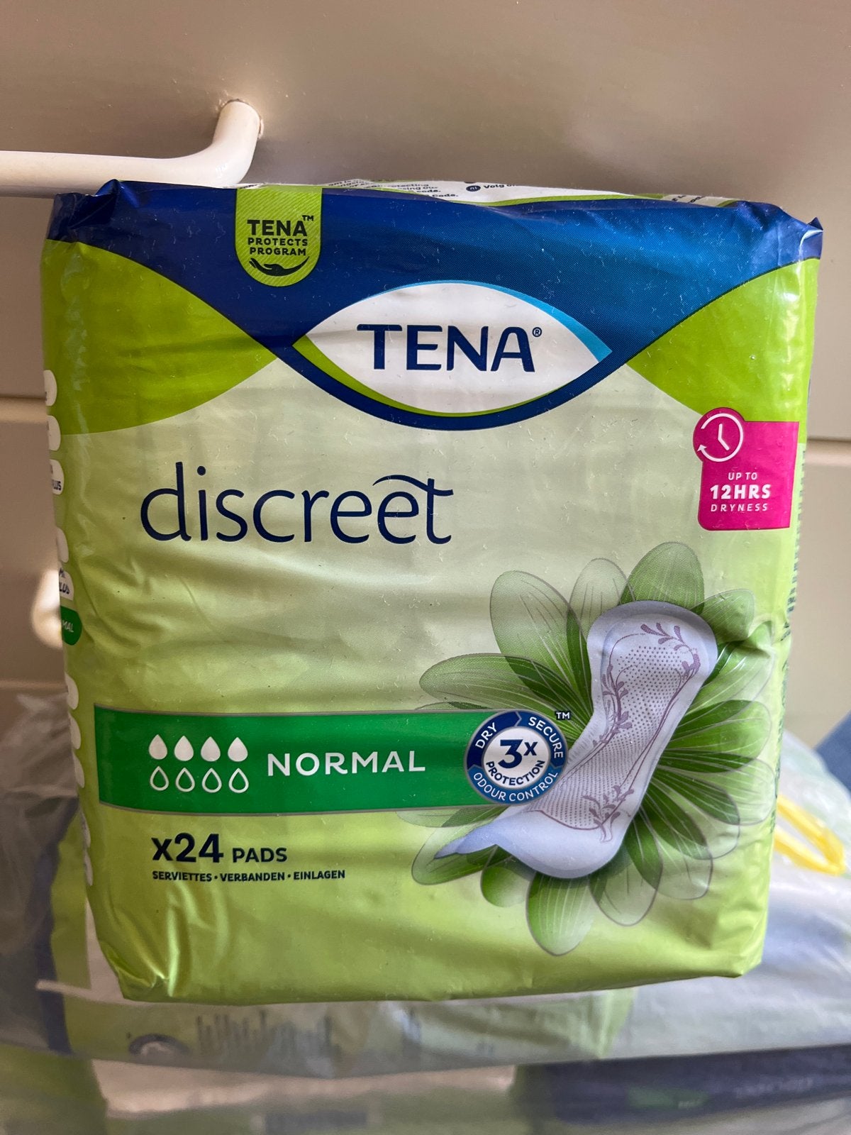 Tena discreet, Ophalen of Verzenden, Nieuw