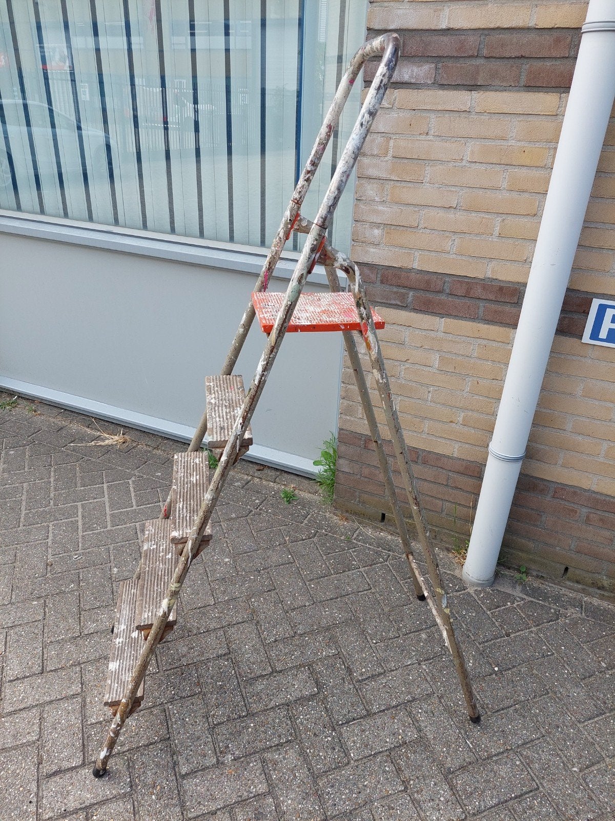 Stalen trap 4 treden en plateau, Ophalen, Gebruikt, Trap, Opvouwbaar of Inschuifbaar