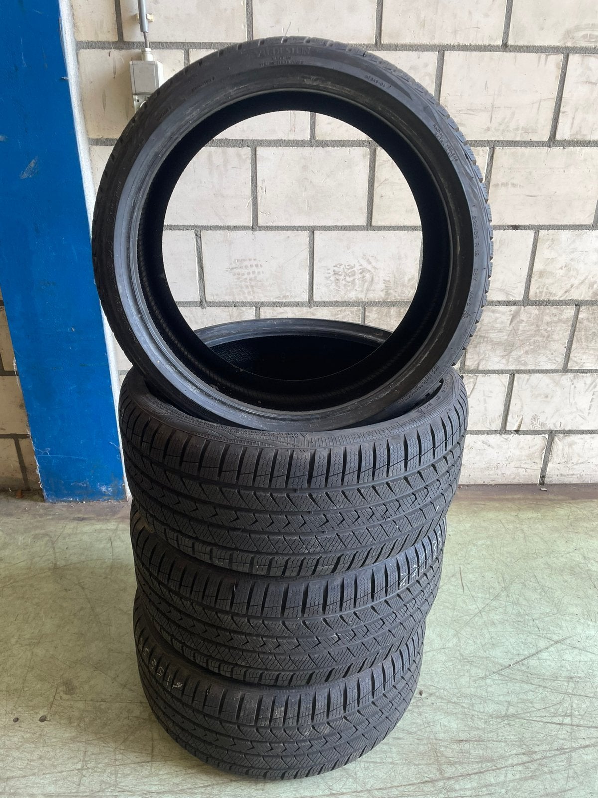 Vredestein 225/35R19, 19 inch, ., Nieuw, Ophalen of Verzenden