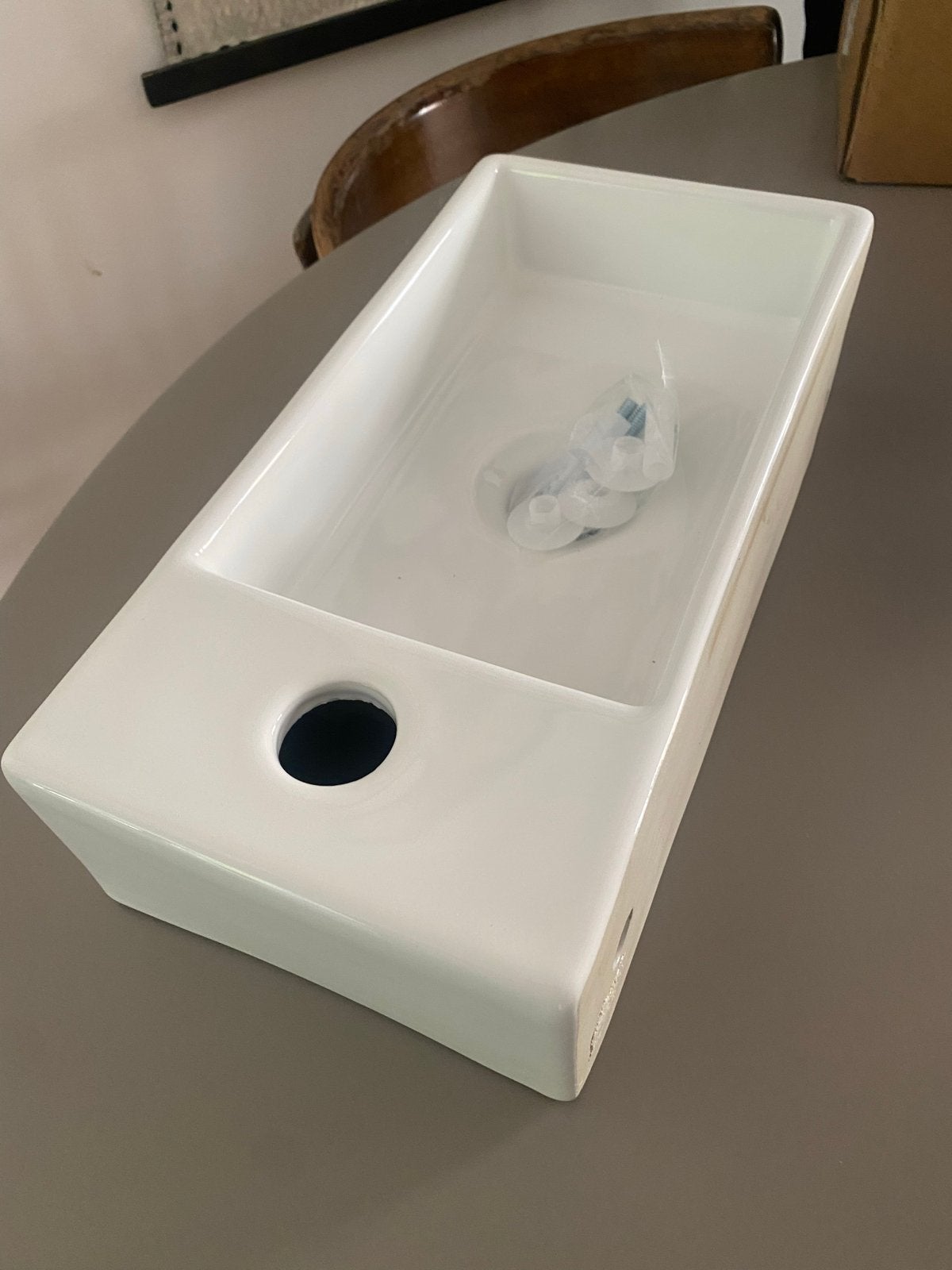 Wit porselein wasbakje toilet 36x18cm, Ophalen of Verzenden, Nieuw, Wastafel