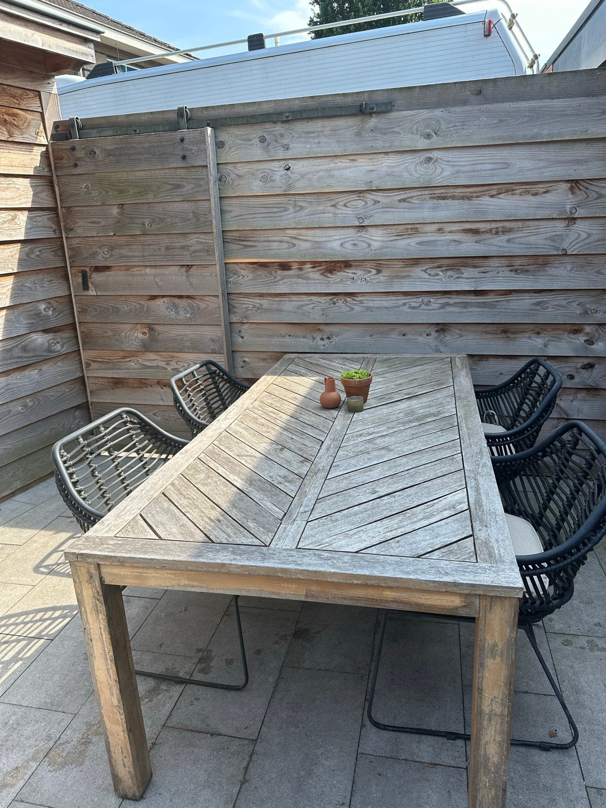 Tuinset: houten tafel met 4 wicker stoelen, Tuin en Terras, Ophalen of Verzenden, Gebruikt, Teakhout