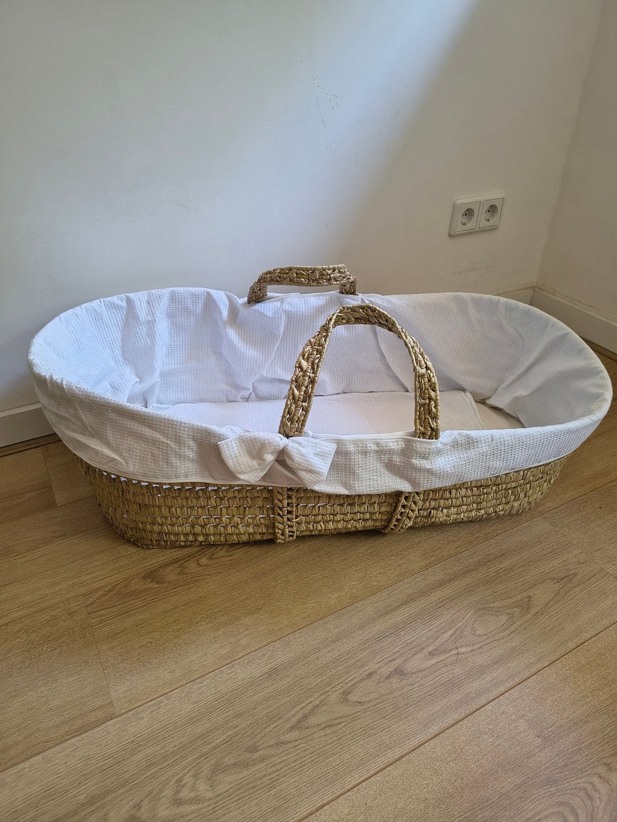 Mozesmand wieg met matras, Ophalen, Zo goed als nieuw, Wieg
