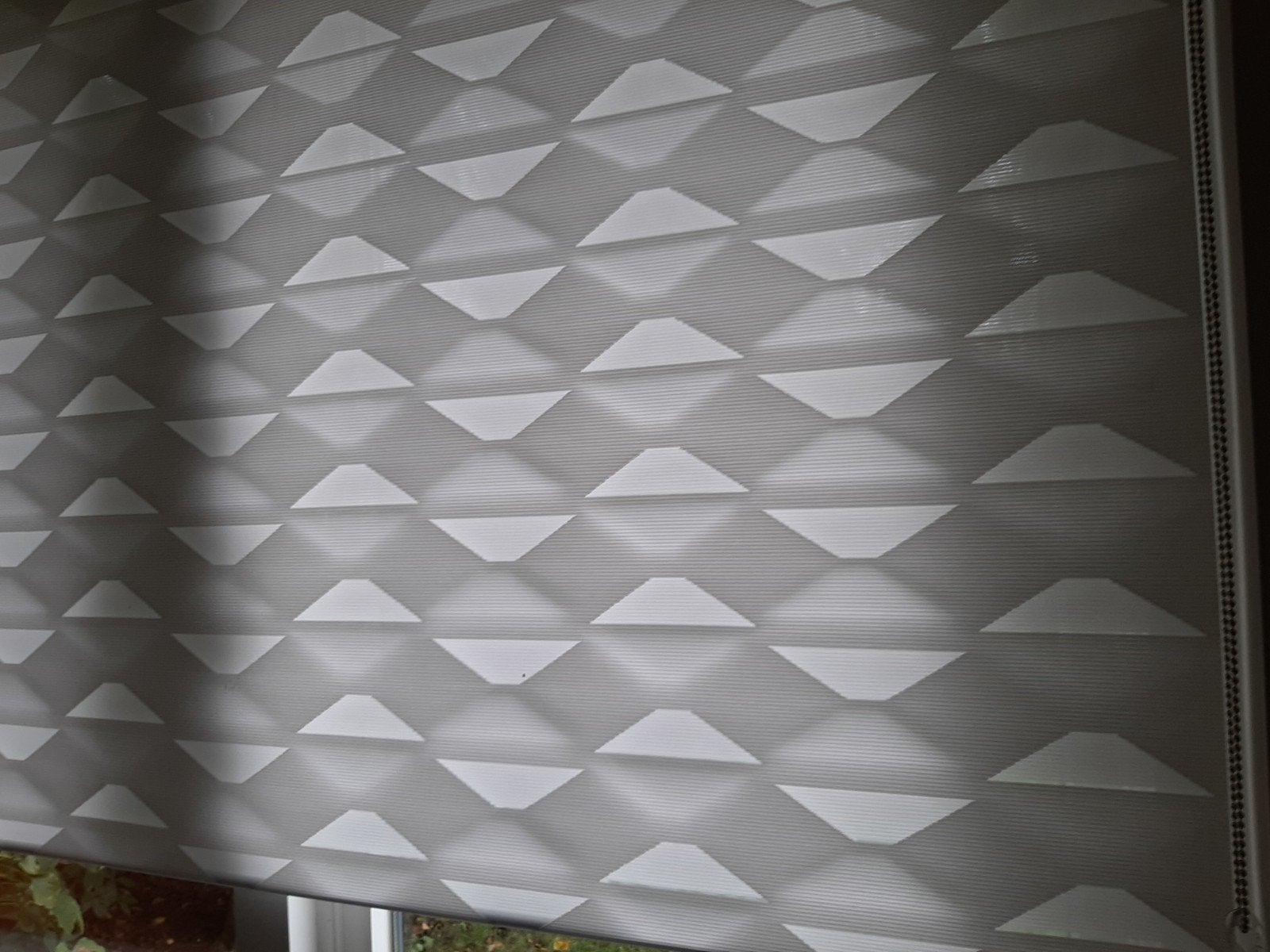 Modern Rolgordijn met Uniek Patroon -Wit, Ophalen, 175 cm, Gebruikt, Rolgordijn