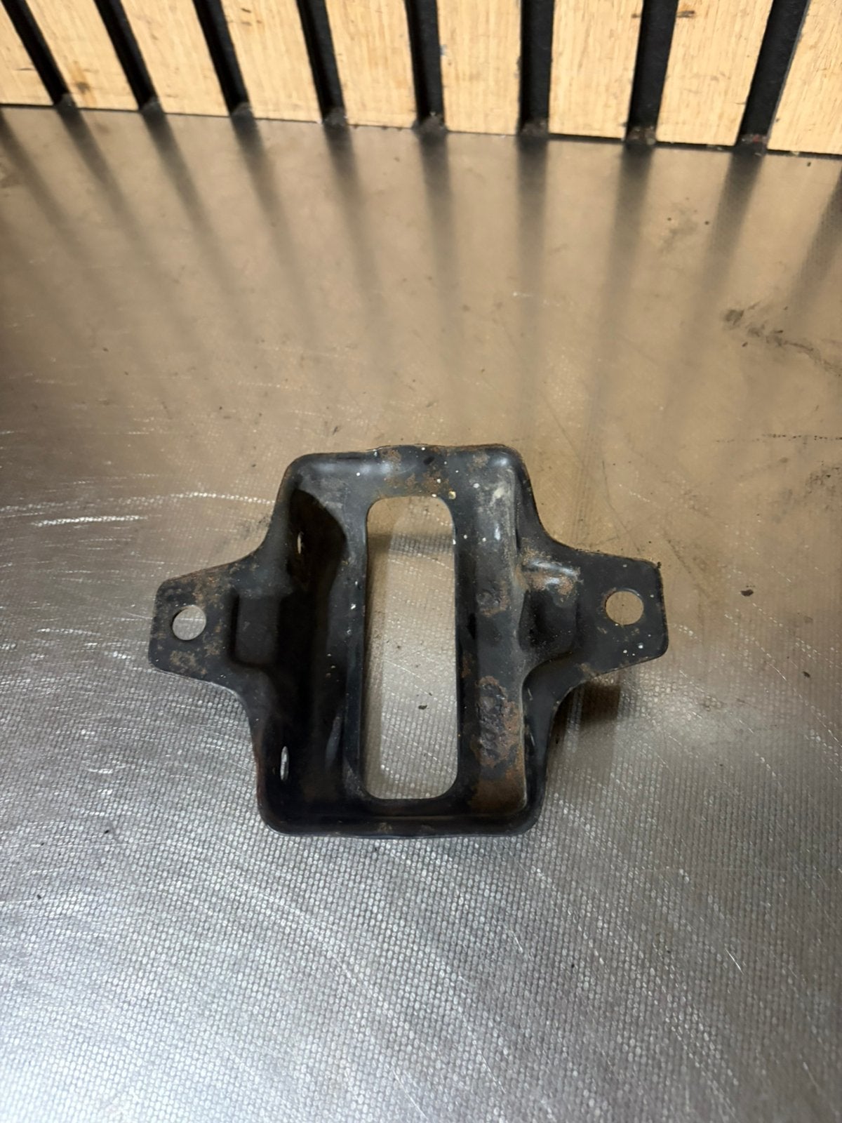 piaggio quartz radiateur beugel, Ophalen