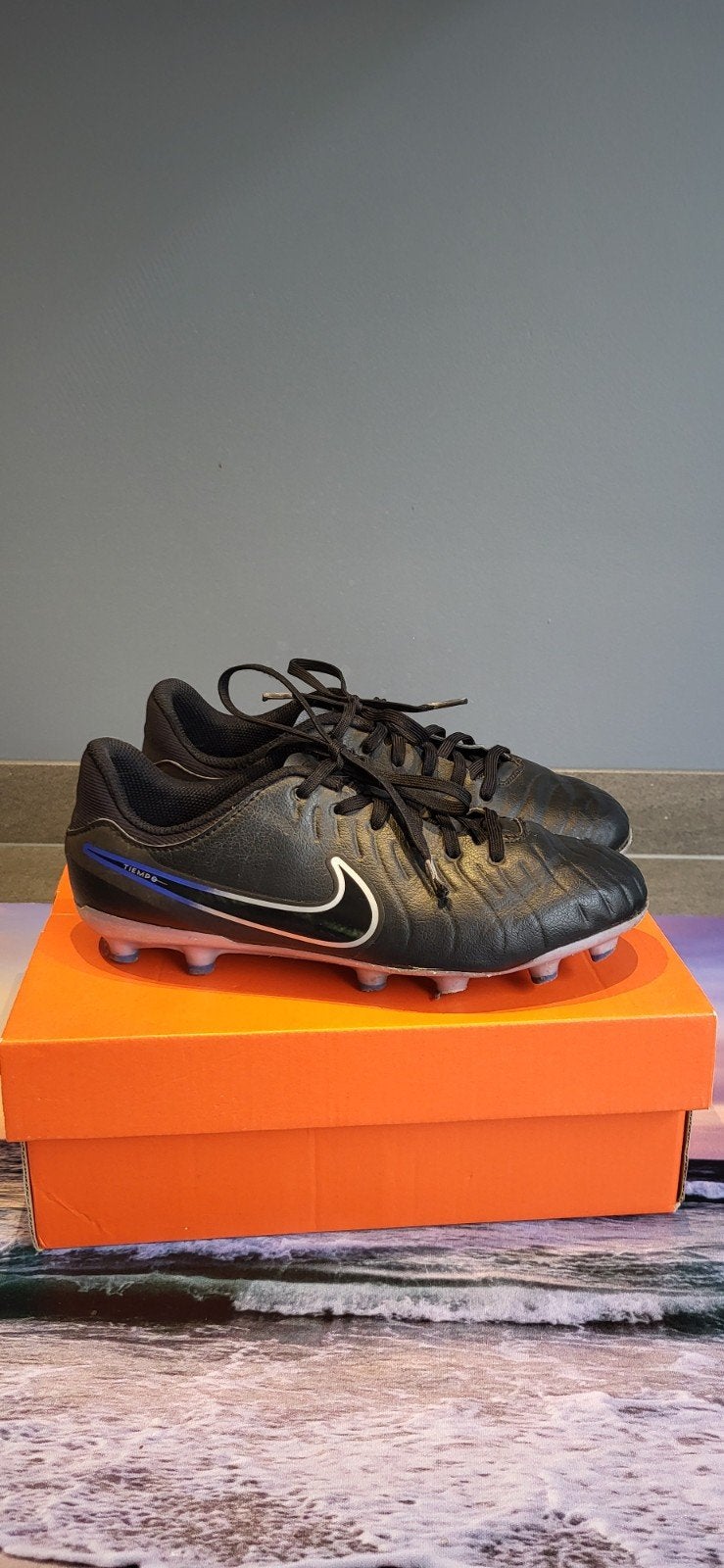 Nike Tiempo voetbalschoenen - Maat 37,5, Sport en Fitness, Maat XS of kleiner, Ophalen of Verzenden, Gebruikt, Schoenen