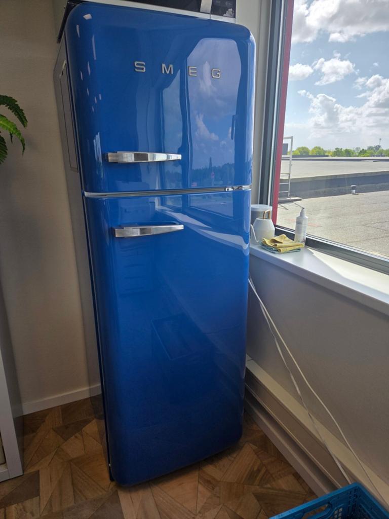 Smeg koel vriescombi, Witgoed en Apparatuur, Koelkasten en IJskasten, 200 liter of meer, Ophalen, Met vriesvak, 160 cm of meer