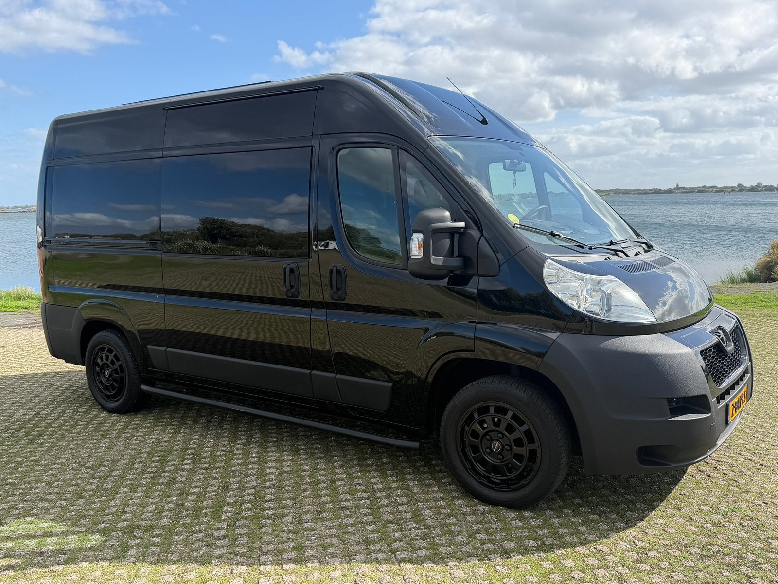 Peugeot Boxer L2H2 Off-grid camper, Caravans en Kamperen, Overige merken, Chemisch toilet, Buscamper of Camperbus, Tot en met 2