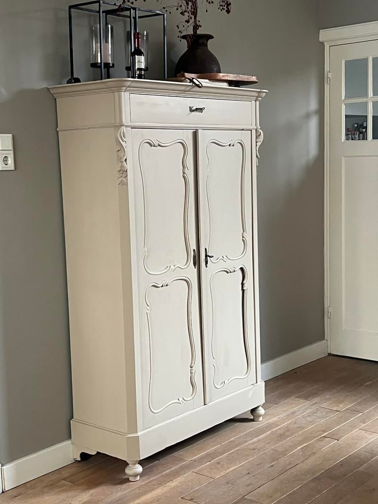 Brocante kast warm beige painting the past, Huis en Inrichting, Kasten | Overige, Ophalen, Zo goed als nieuw