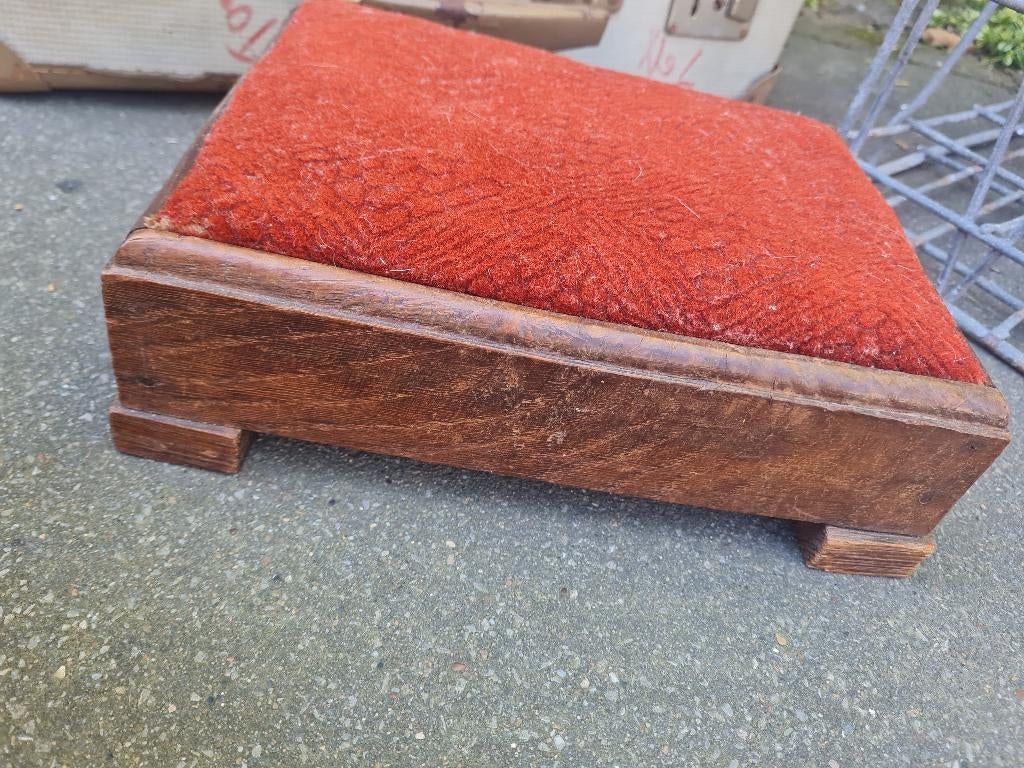 Vintage klein voetenbankje, Huis en Inrichting, Banken | Voetenbanken en Poefen, Heikant 21 Kaatsheuvel, Minder dan 50 cm, Belle Vieille Brocante