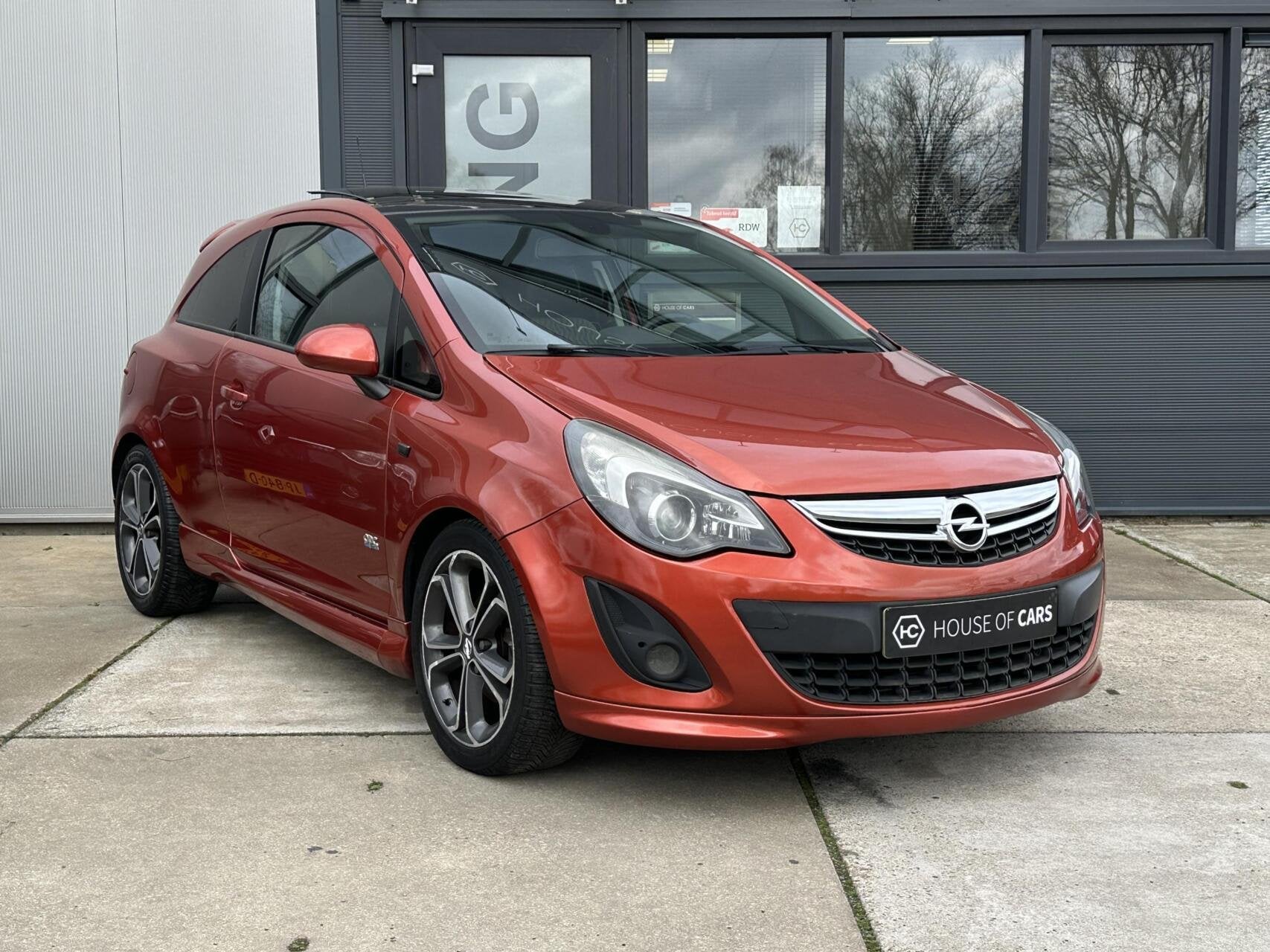 Opel Corsa 1.4 Turbo OPC-Line Clima Cruise Navi Pano 120PK, Voorwielaandrijving, Zwart, 4 cilinders, Leder en Stof