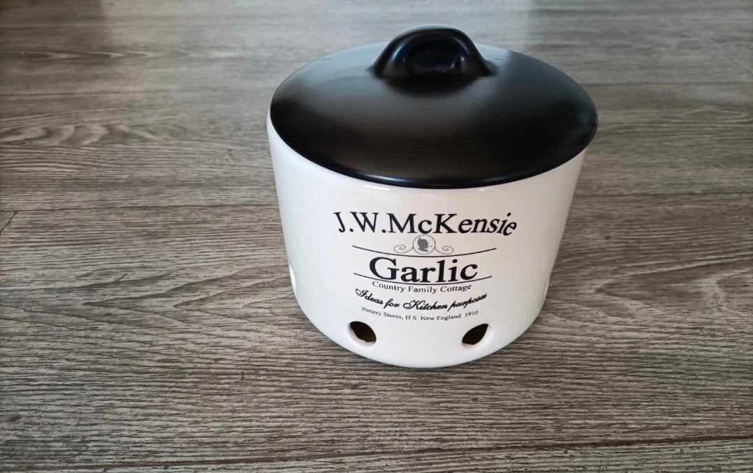 🧄🧄J.W.McKenzie garlic pot🧄🧄, Verzenden, Zo goed als nieuw, Overige materialen, Pot, Bus of Blik