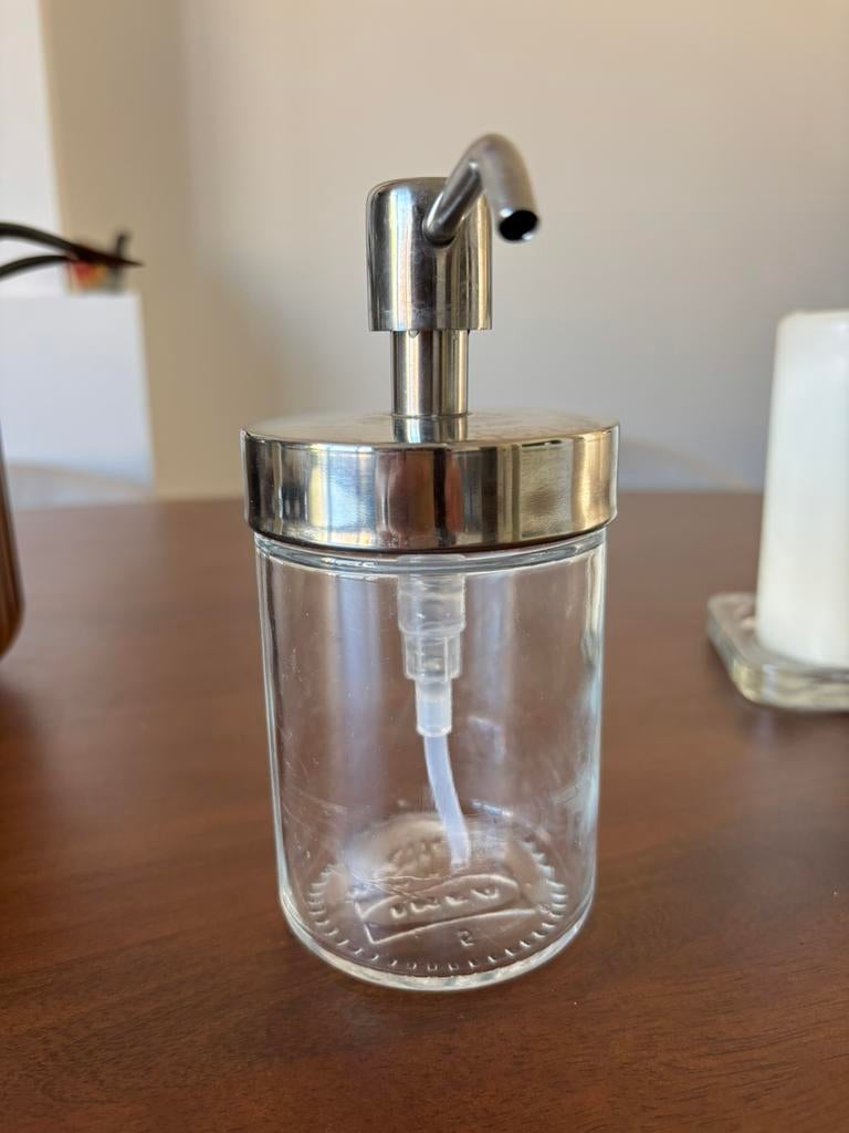 Soap dispenser, Ophalen of Verzenden, Zo goed als nieuw, Wit
