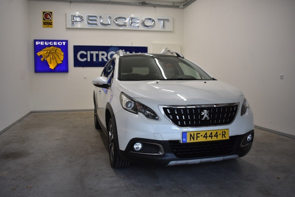Peugeot 2008 1.2 Automaat Allure Rolstoeltakel 27.000 Km. 11, Auto's, Euro 6, 1199 cc, Met garantie (alle), 610 kg