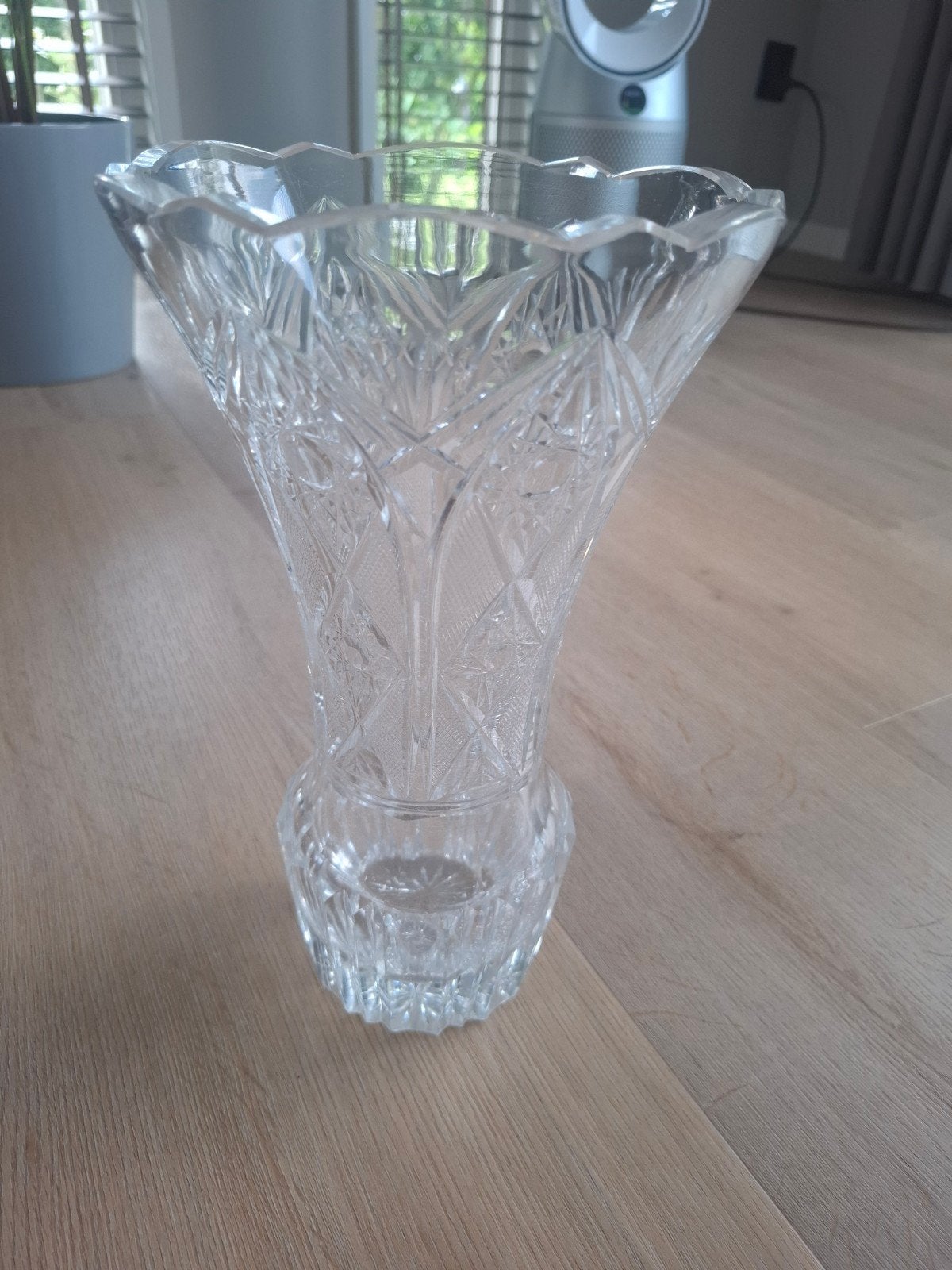 Prachtige kristallen vaas met geslepen decoratie, Ophalen of Verzenden