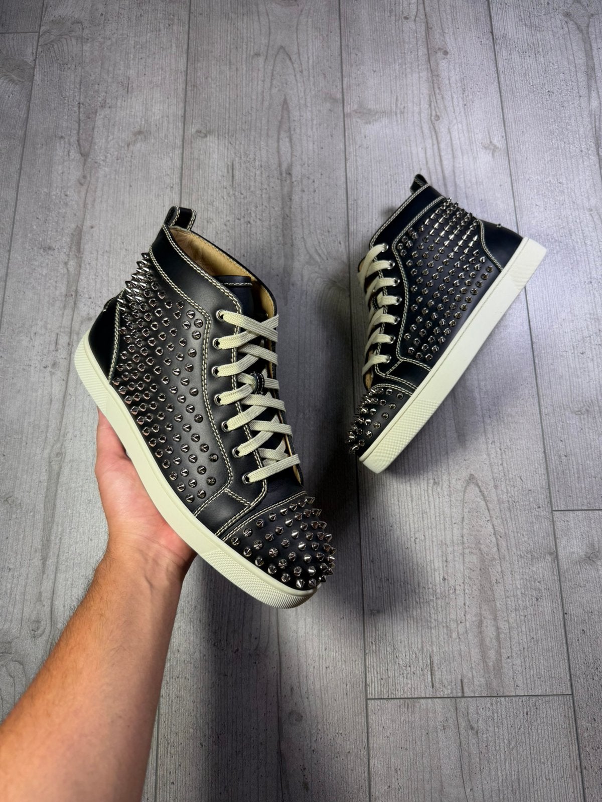 Christian louboutin, Zwart, Ophalen of Verzenden, Sneakers of Gympen, Zo goed als nieuw