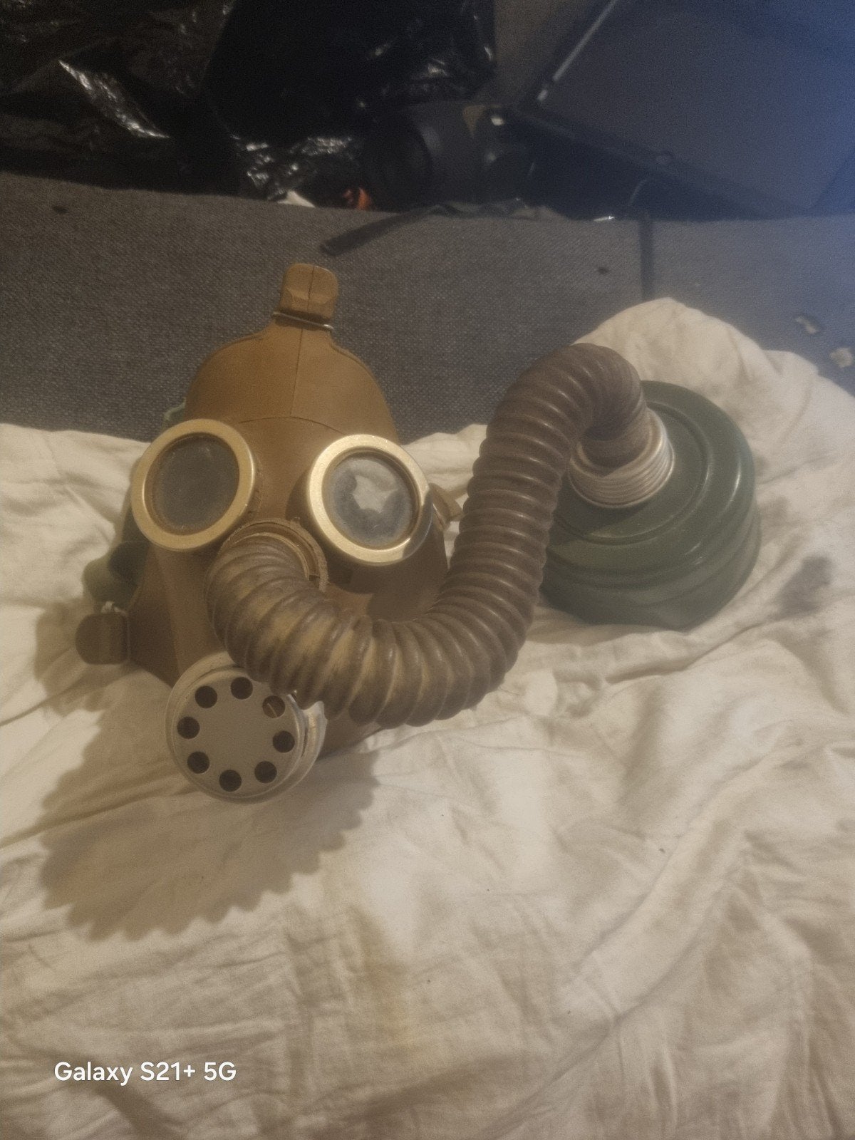 Vintage Gasmasker met Filter - Militaria Collectie, Ophalen of Verzenden