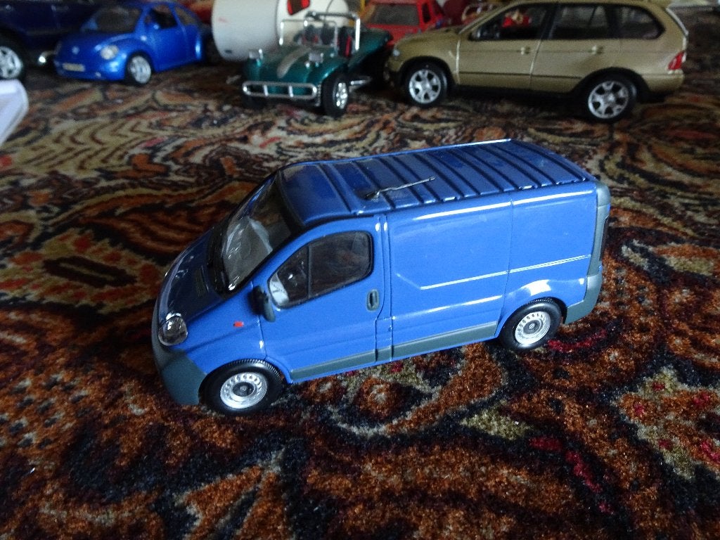 OPEL VIVARO  1;43 MINISCHAMPS   MOOI BLAUW, Ophalen of Verzenden, Zo goed als nieuw, Auto, MiniChamps
