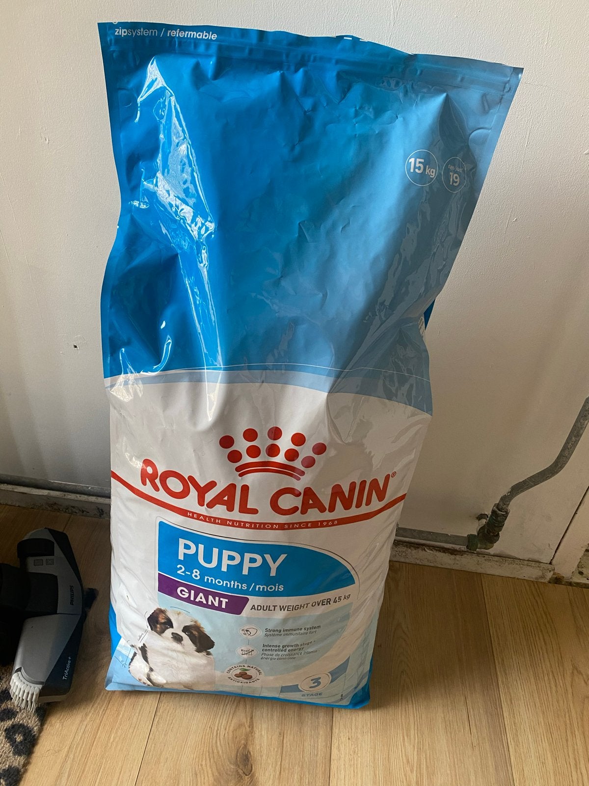 Royal canin giant puppy brokken, Ophalen, Hond