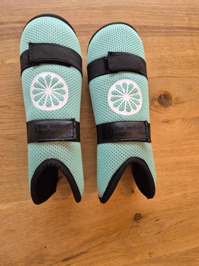 Hockeyscheenbeschermers en handschoen kind, Sport en Fitness, Hockey, Ophalen of Verzenden