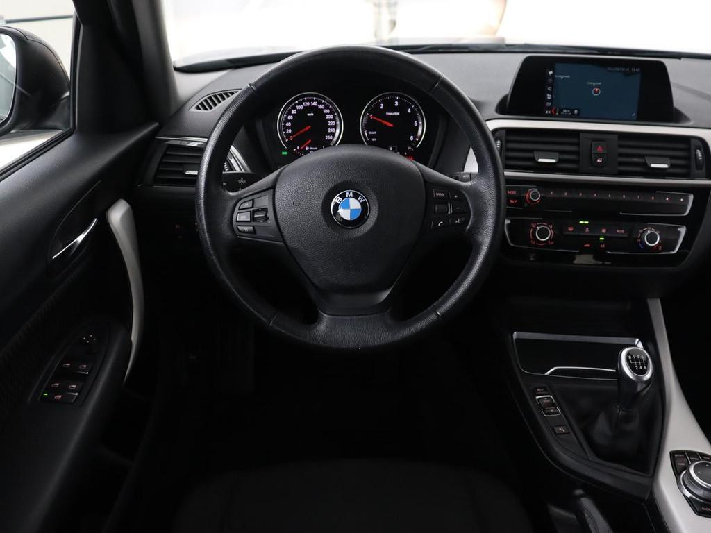 BMW 1-serie 116d | Navigatie | Parkeerhulp | Airco | Cruise, Auto's, BMW, 1-Serie, Gebruikt, 116 pk, Zwart