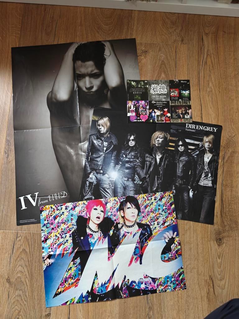 Diverse posters stickers jrock Jpop visual kei japan, Ophalen of Verzenden, Gebruikt, Poster, Artwork of Schilderij