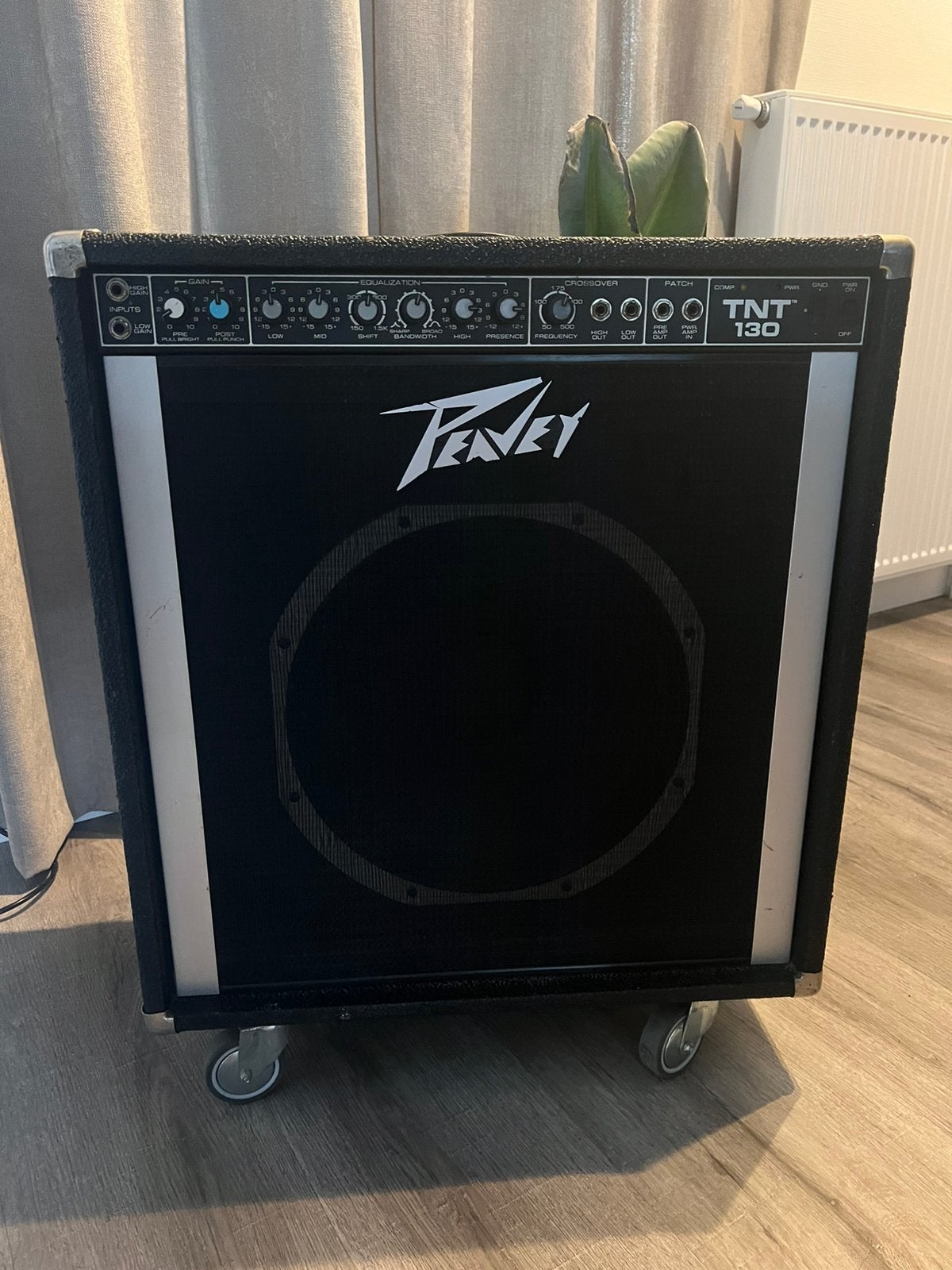 Basversterker Peavey TNT 130, Muziek en Instrumenten, Ophalen, Gebruikt, 100 watt of meer