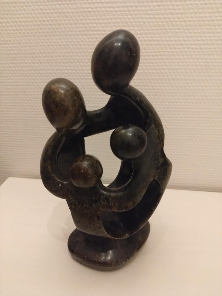 Familiebeeldje van speksteen, Antiek en Kunst, Ophalen of Verzenden