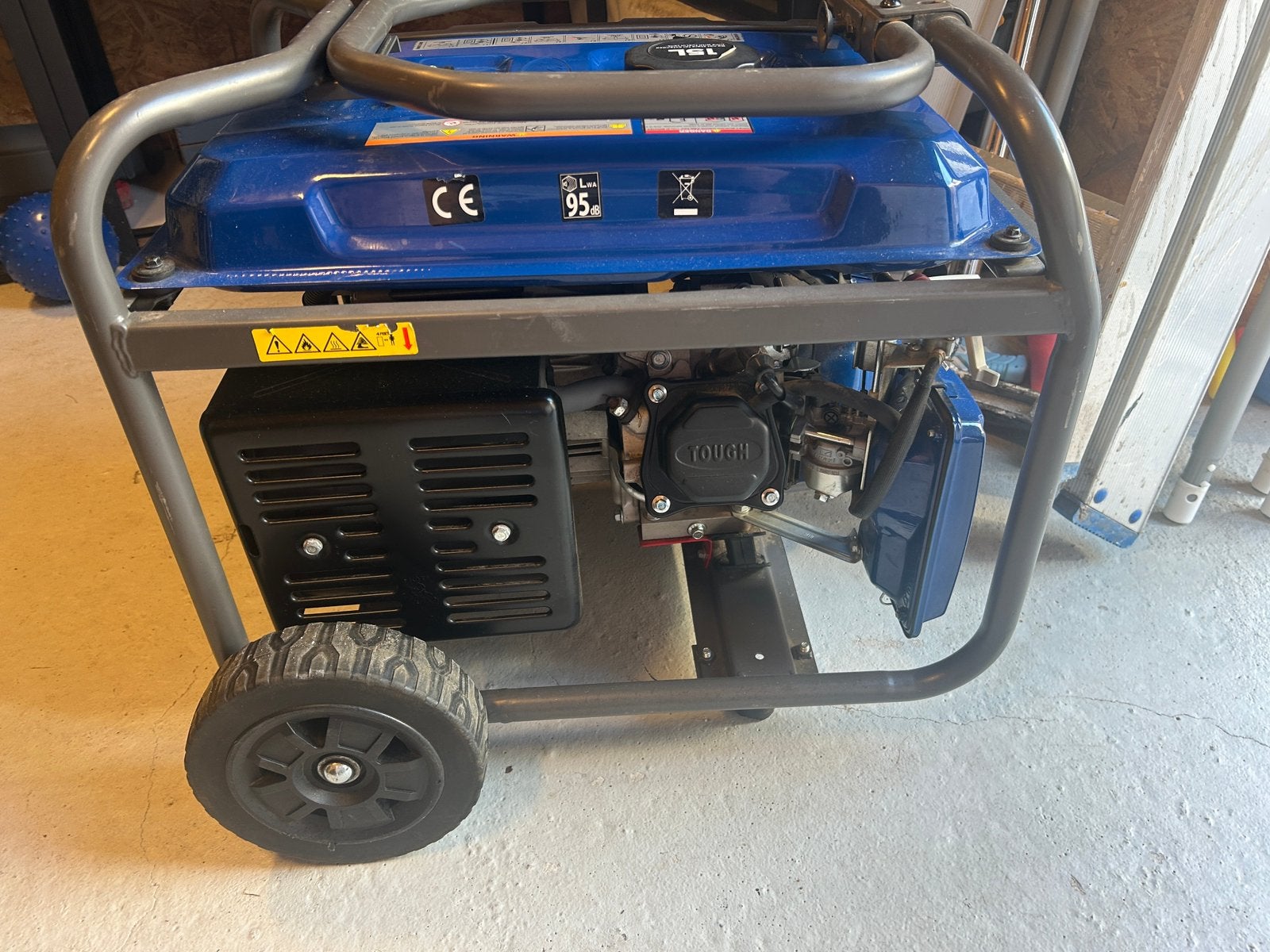 Ford FG 4050 aggregaat, Ophalen, Zo goed als nieuw, Minder dan 5 kVA, Benzine