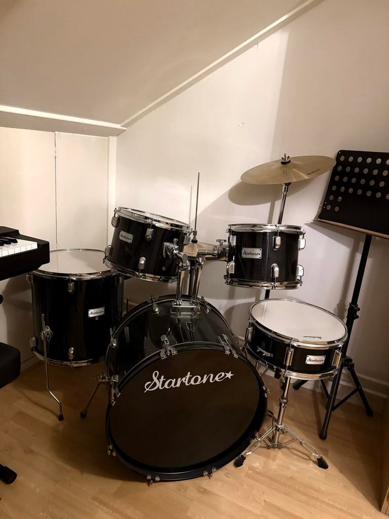 Startone Drumstel met zitkrukje - Zo goed als nieuw, Muziek en Instrumenten, Ophalen, Zo goed als nieuw, Overige merken