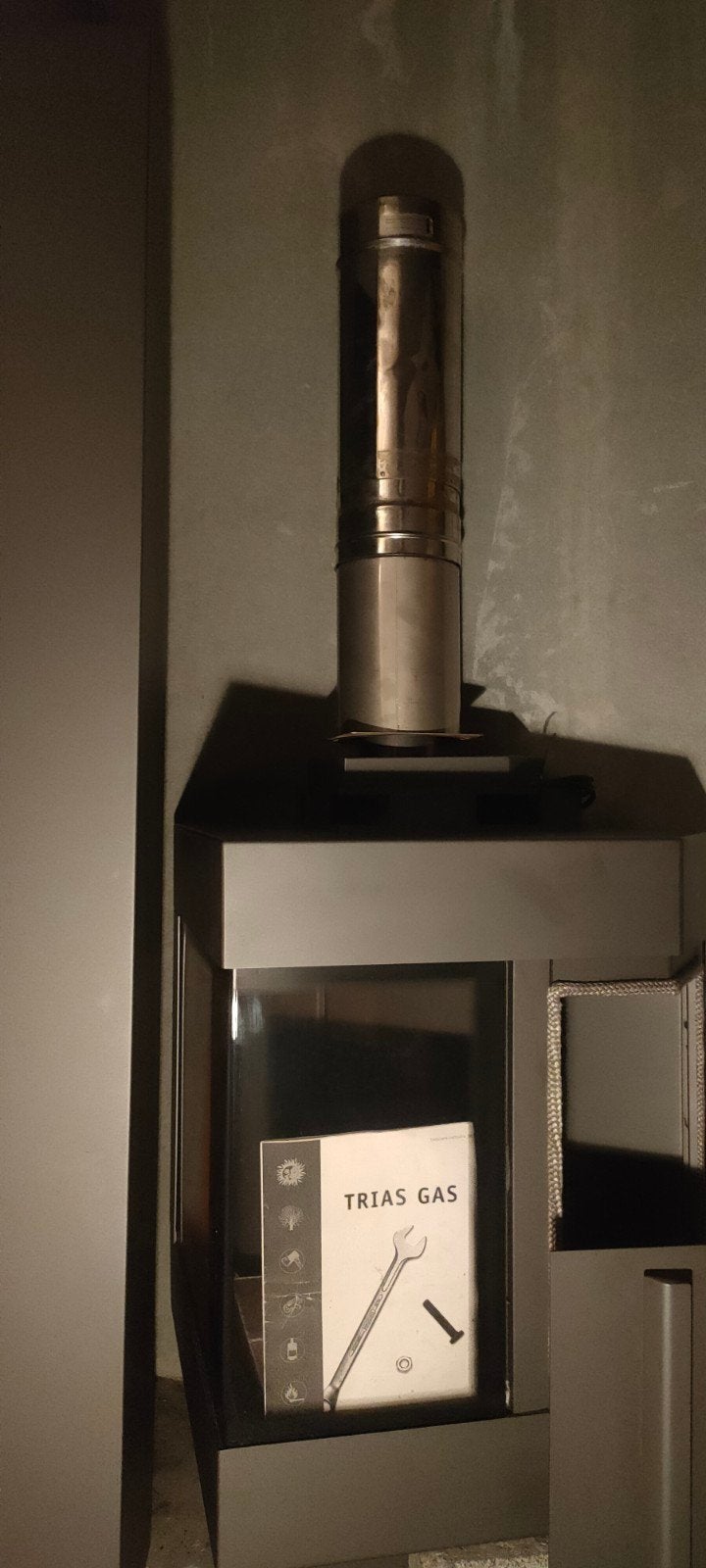 Harrie Leenders Trias Mk2 Gaskachel Wandhaard Muur kachel, Ophalen, Zo goed als nieuw