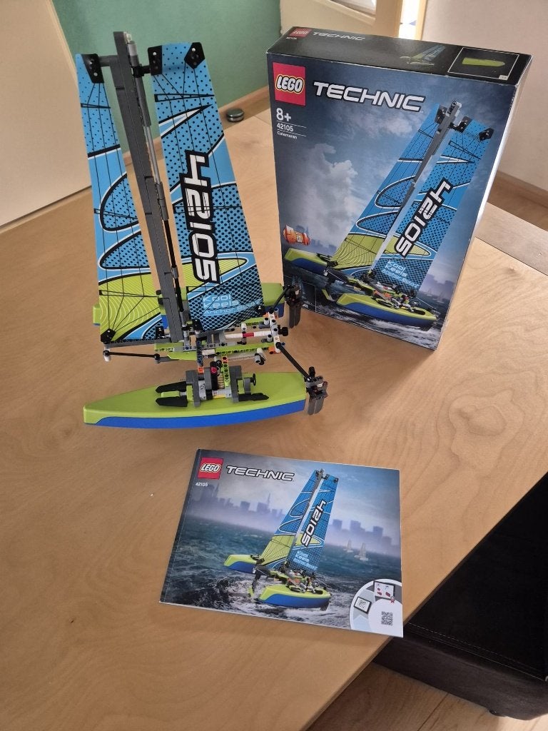 LEGO Technic 42105 - Catamaran, Kinderen en Baby's, Inclusief instructies, Verzenden, Lego, Zo goed als nieuw