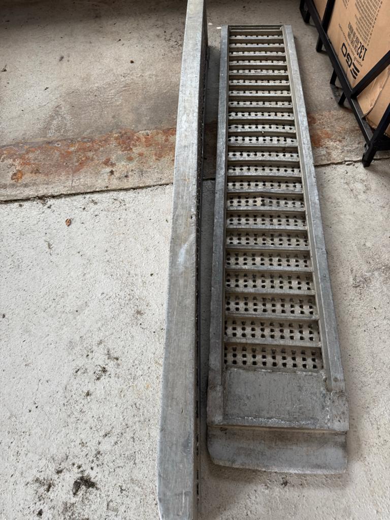 Zware aluminium oprijplaten - Set van 2 rijplaten aanhanger, Ophalen of Verzenden, Gebruikt