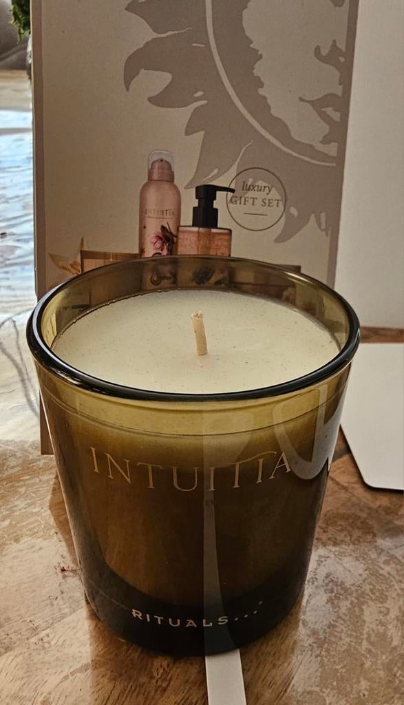 Rituals Intuitia Kaars 140 gram - Nieuw, Huis en Inrichting, Woonaccessoires | Kandelaars en Kaarsen, Overige materialen, Nieuw