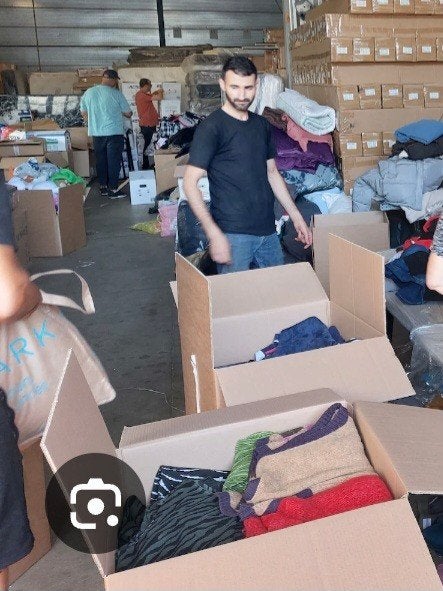 kleding en spullen voor een weeshuis, Ophalen, Gebruikt, Jongen of Meisje, Schoenen