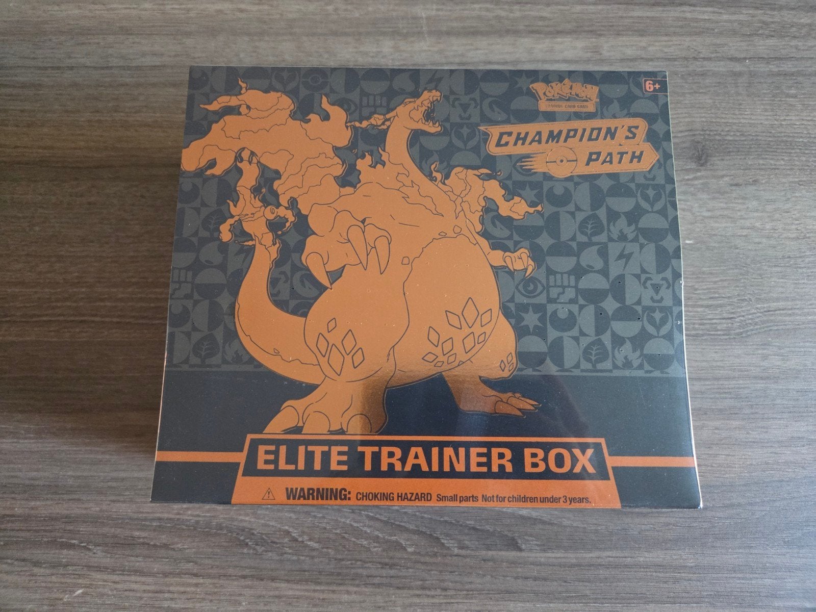 ETB Champion's Path, Ophalen of Verzenden, Nieuw, Booster