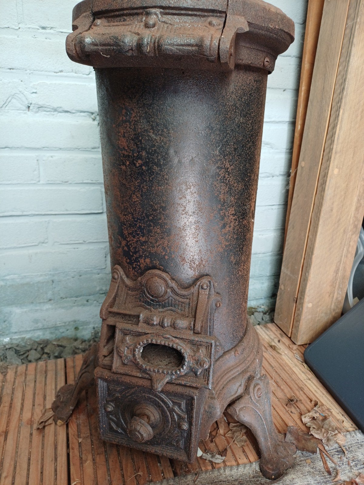 Antieke gietijzeren kachel - Decoratief, Ophalen, Gebruikt, Houtkachel, Vrijstaand