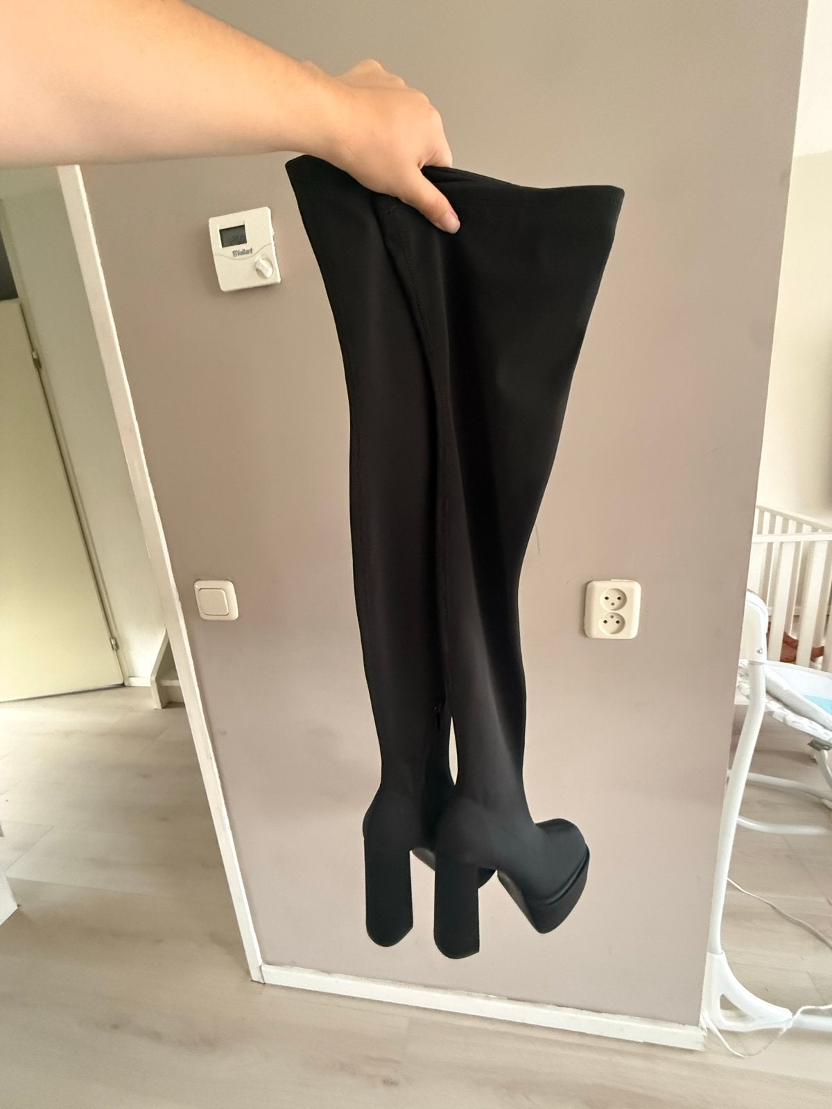Zara Overknee Laarzen Zwart Maat 39, Ophalen of Verzenden, Zo goed als nieuw, Zwart, Hoge laarzen