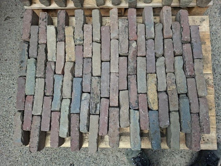 diverse partije oude gebakken waaltjes/5duimers op pallets, Tuin en Terras, Tegels en Klinkers, Gebruikt, Keramiek, Klinkers, Ophalen of Verzenden