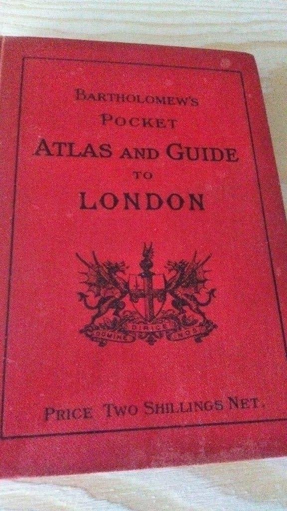 Bartholomew's Pocket Atlas and Guide To London 1929, Boeken, Atlassen en Landkaarten, Gelezen, Verenigd Koninkrijk, Verzenden