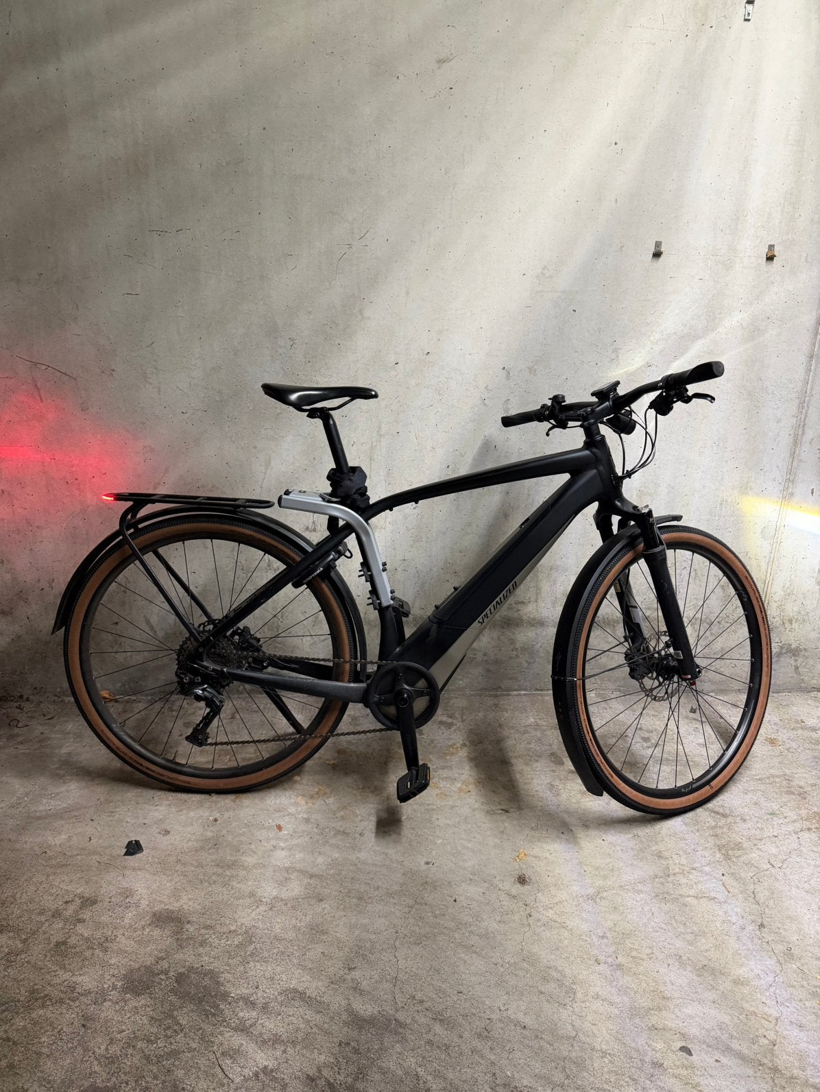 Specialized Turbo Vado 4.0, maat L, Fietsen en Brommers, Gebruikt, Versnellingen, 57 tot 61 cm, Schijfrem