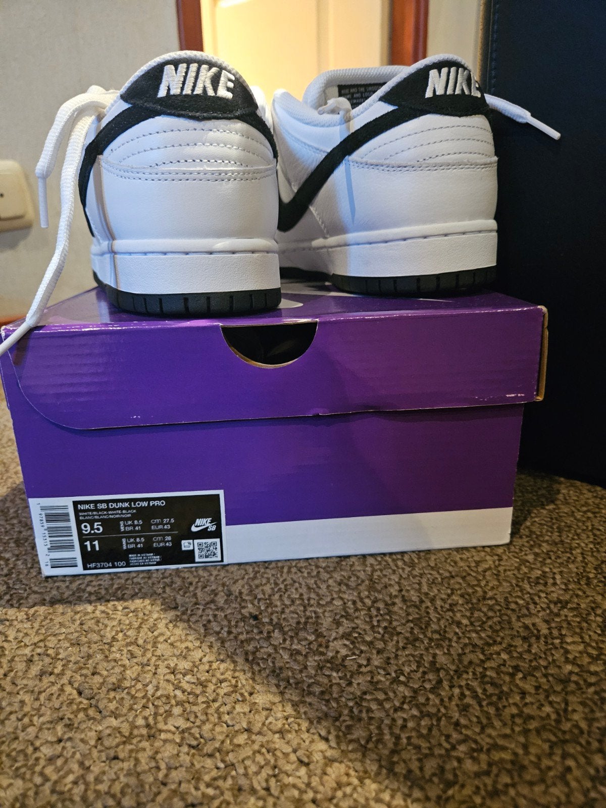 Nike SB Dunk Low Pro White/Black - Maat 43, Wit, Nike, Nieuw, Ophalen of Verzenden