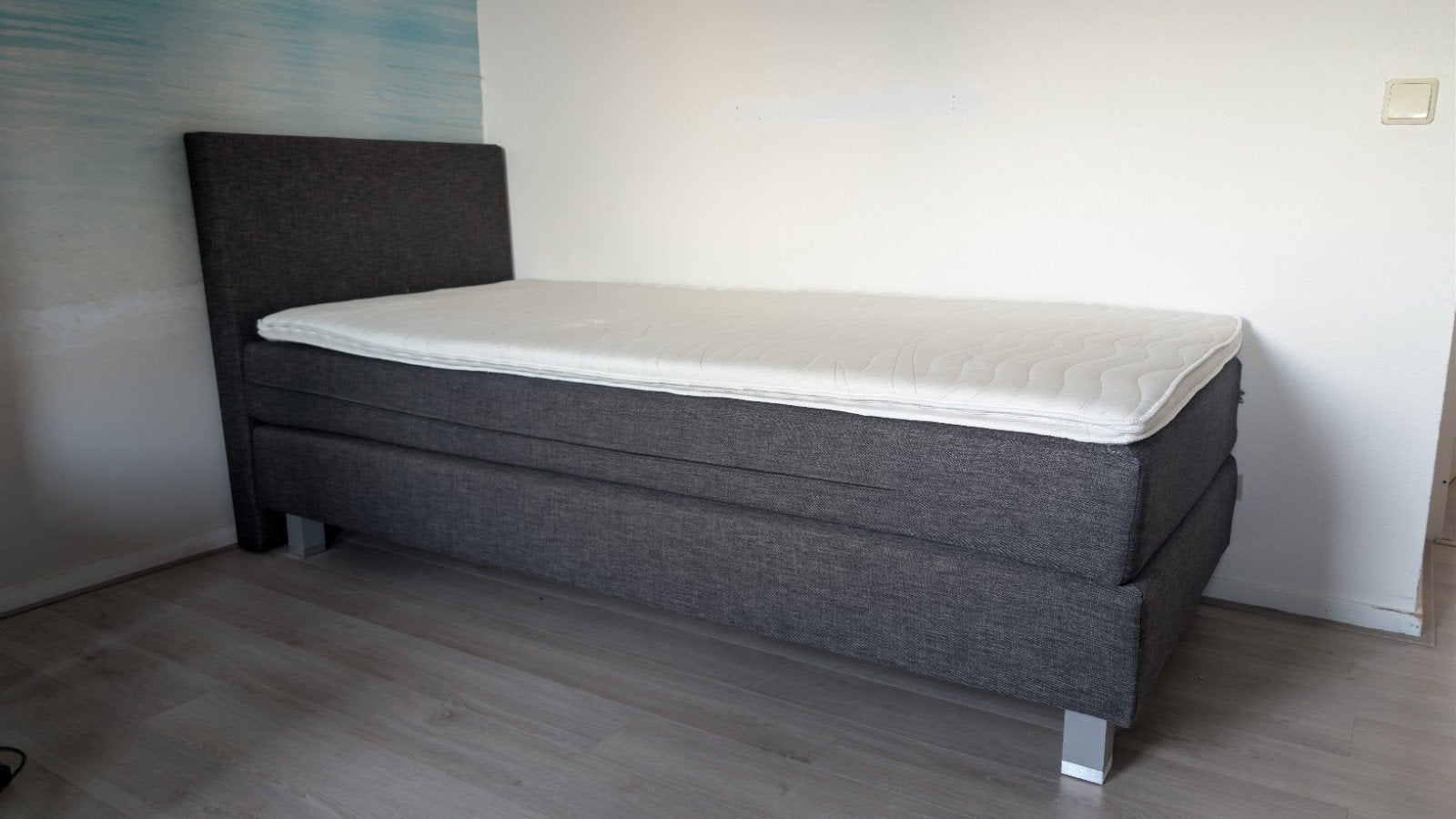 Eenpersoons boxspring met topmatras en topper van MioDormi, 90 cm, Eenpersoons, Ophalen of Verzenden, Zo goed als nieuw
