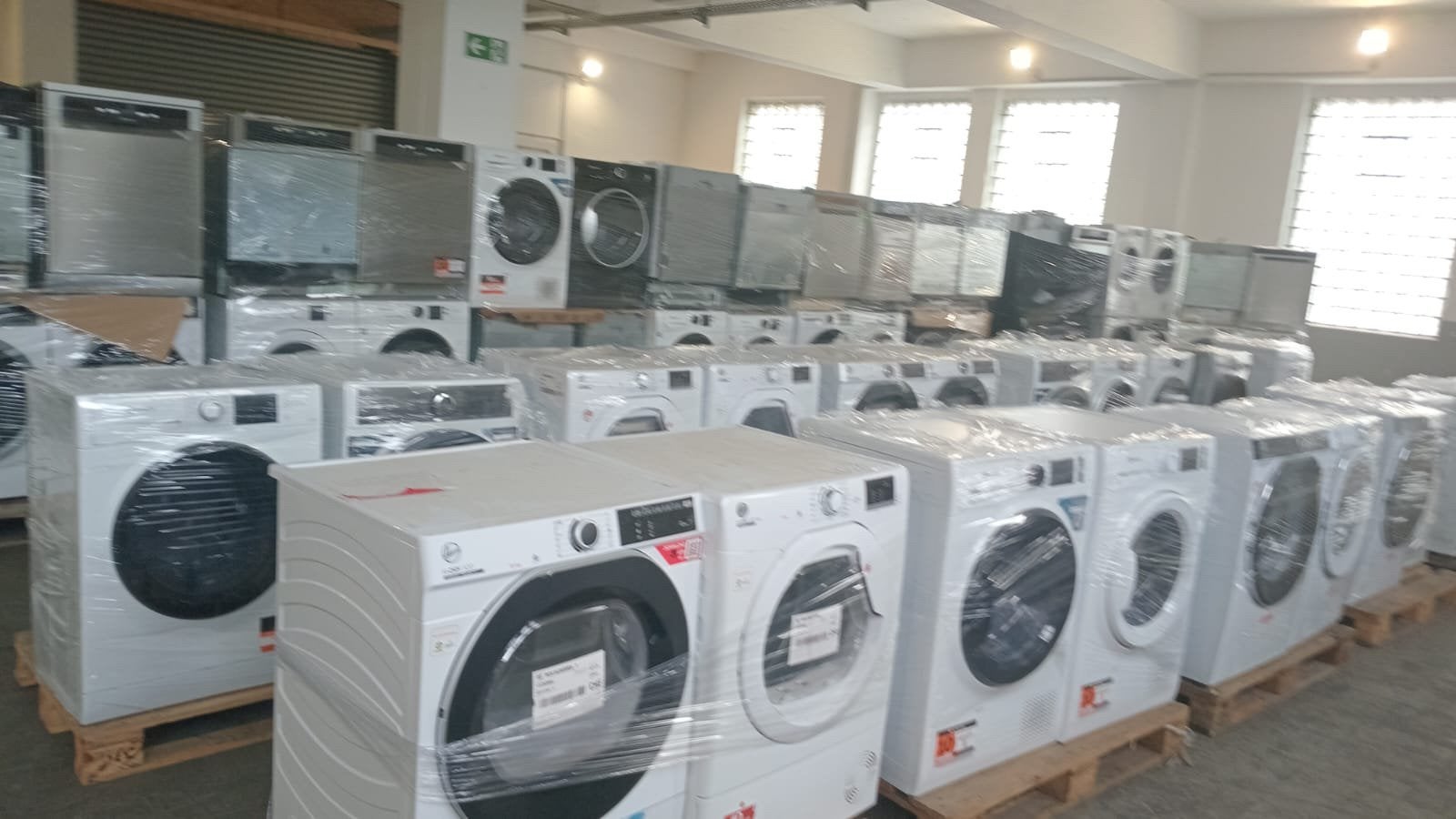 Partij Wasmachines B en C, Ophalen, Zonder vriesvak, 200 liter of meer, 60 cm of meer