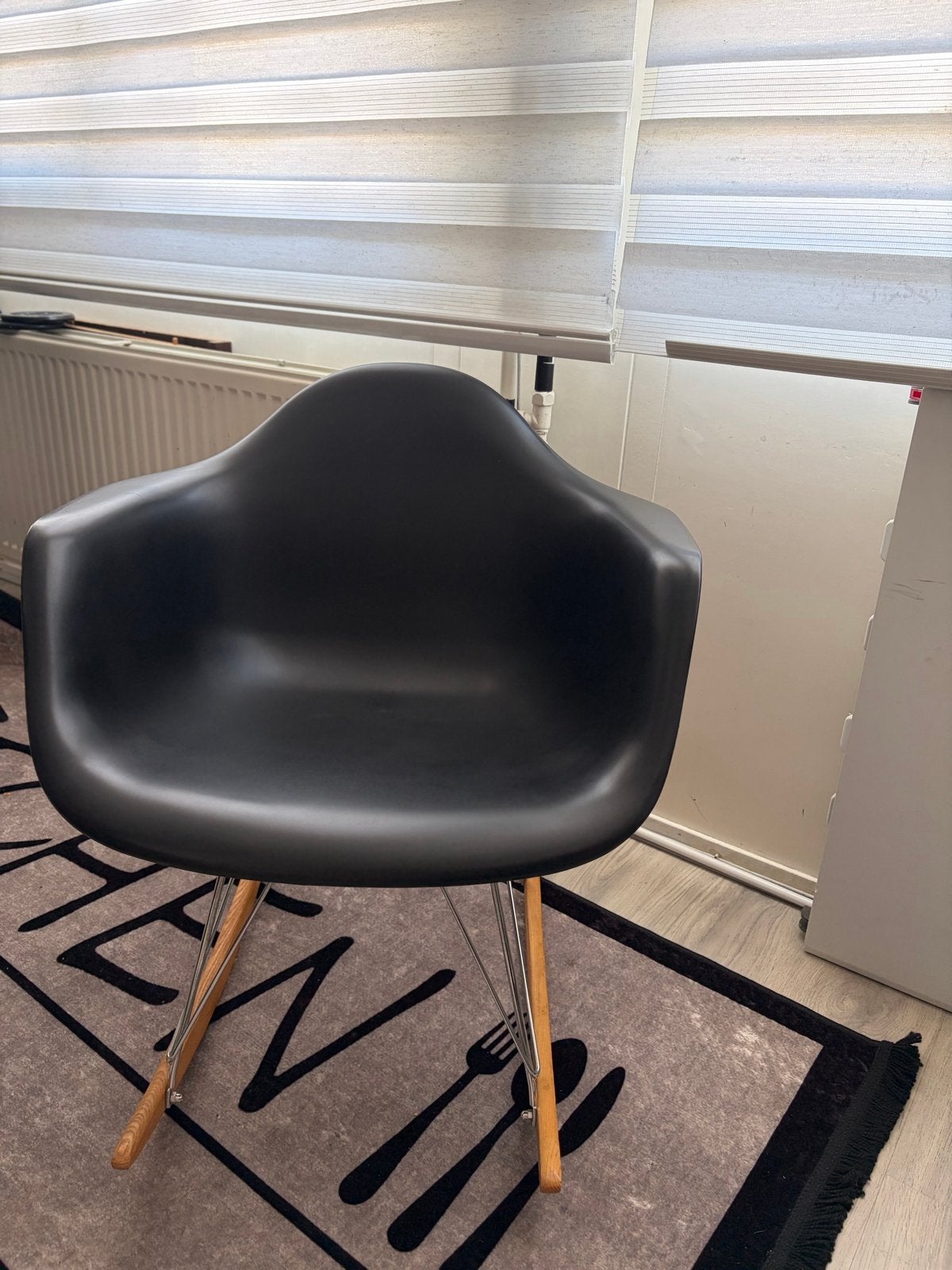 Vitra RAR Schommelstoel - Zwart, Ophalen, Kunststof, Gebruikt, Zwart