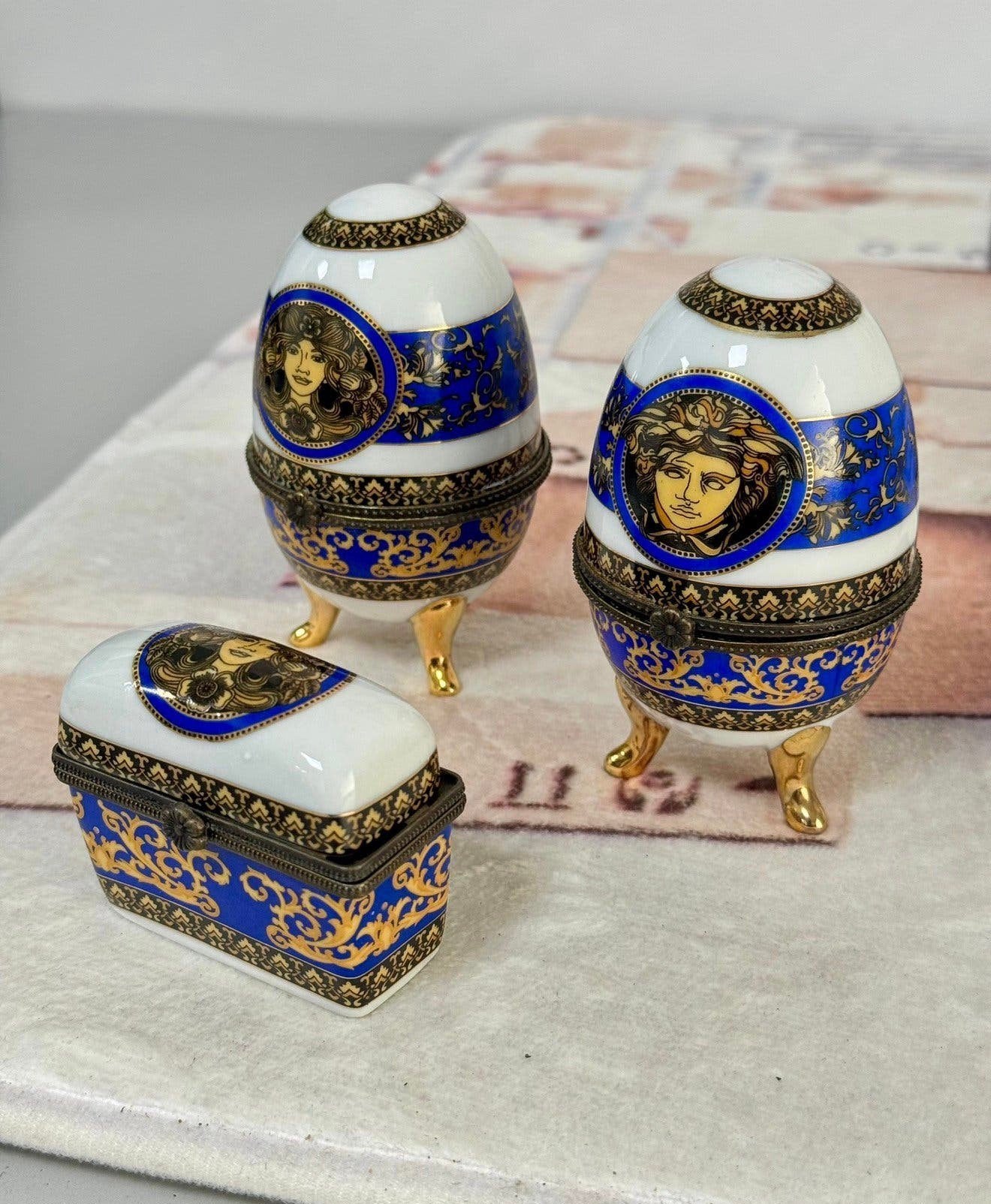 Fabergé ei eieren Versace Medusa SET blauw-wit faberge z/r, Ophalen of Verzenden