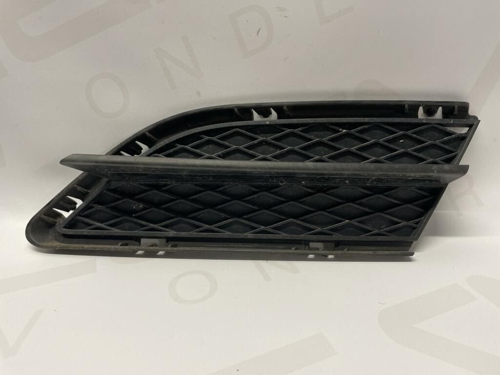 Bumperrooster linksvoor BMW E90 LCI 51117138417, Gebruikt, -, -, Ophalen of Verzenden