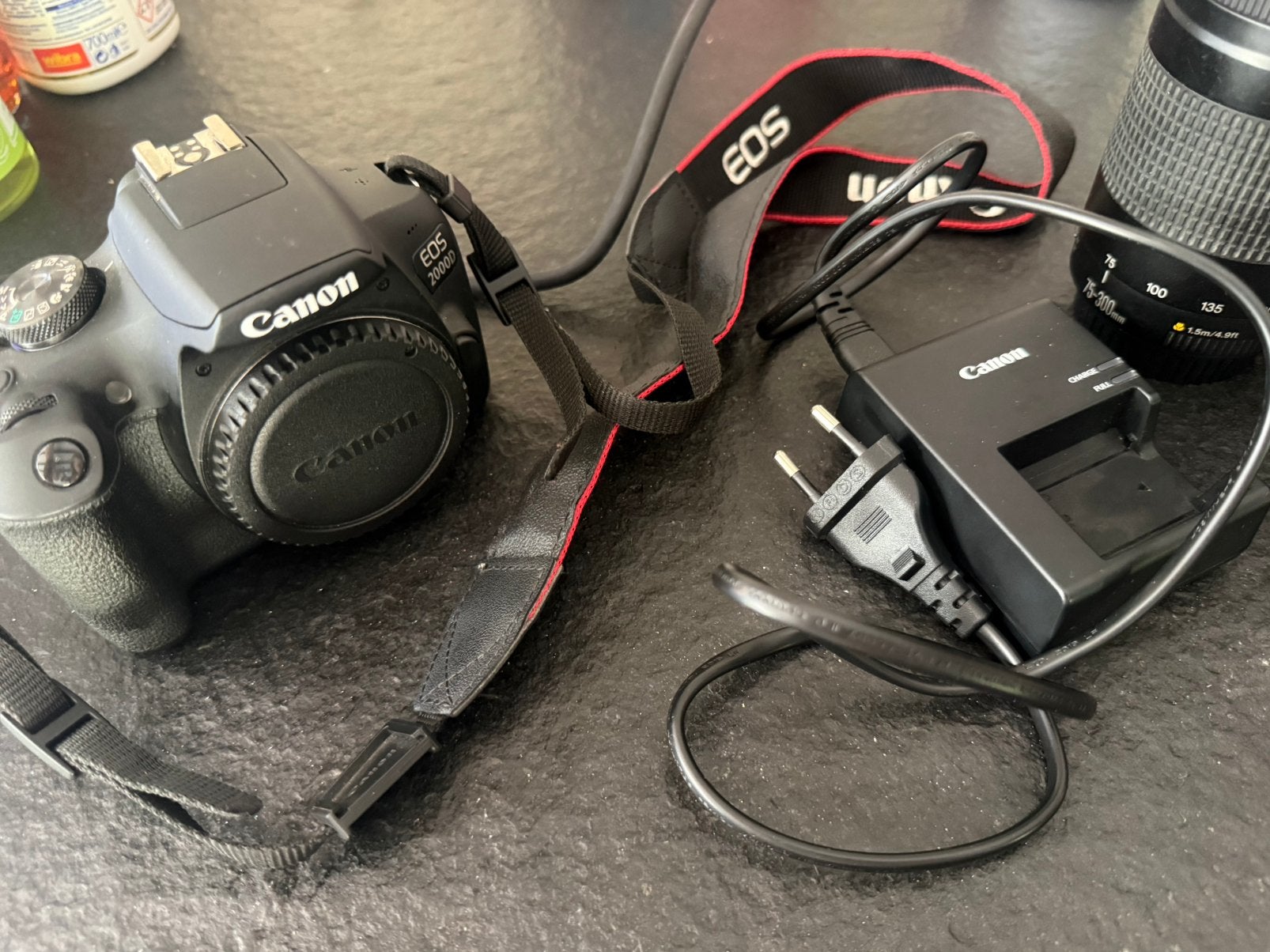 Canon d2000 camera met 4 lenzen, Ophalen of Verzenden, Zo goed als nieuw, Canon, 8 keer of meer