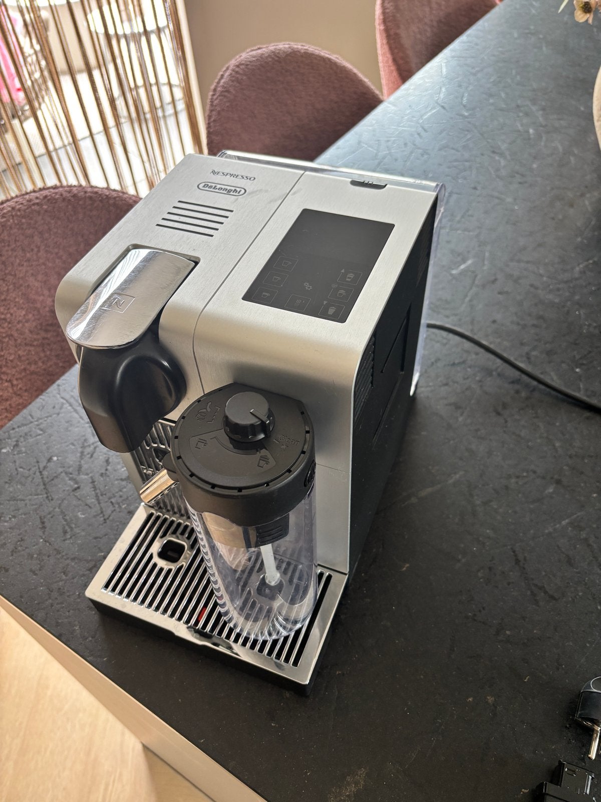 De’Longhi Nespresso Lattissima Pro EN750.MB Zilver Compleet, Witgoed en Apparatuur, Koffiezetapparaten, Ophalen, Koffiemachine