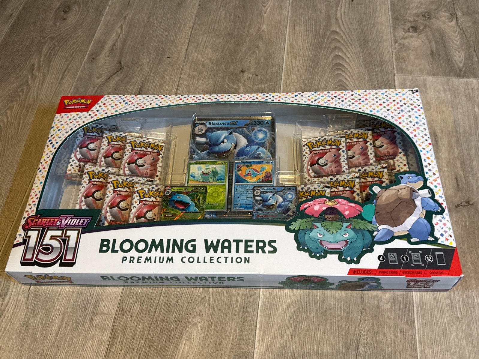 Pokémon TCG: Scarlet & Violet 151 Blooming Waters Premium Co, Hobby en Vrije tijd, Verzamelkaartspellen | Pokémon, Ophalen of Verzenden